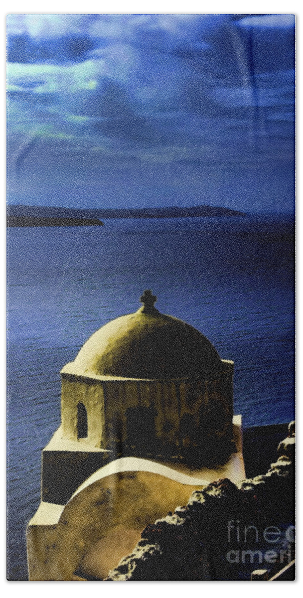 Europe Beach Towel featuring the photograph Oia Greece by Tom Prendergast