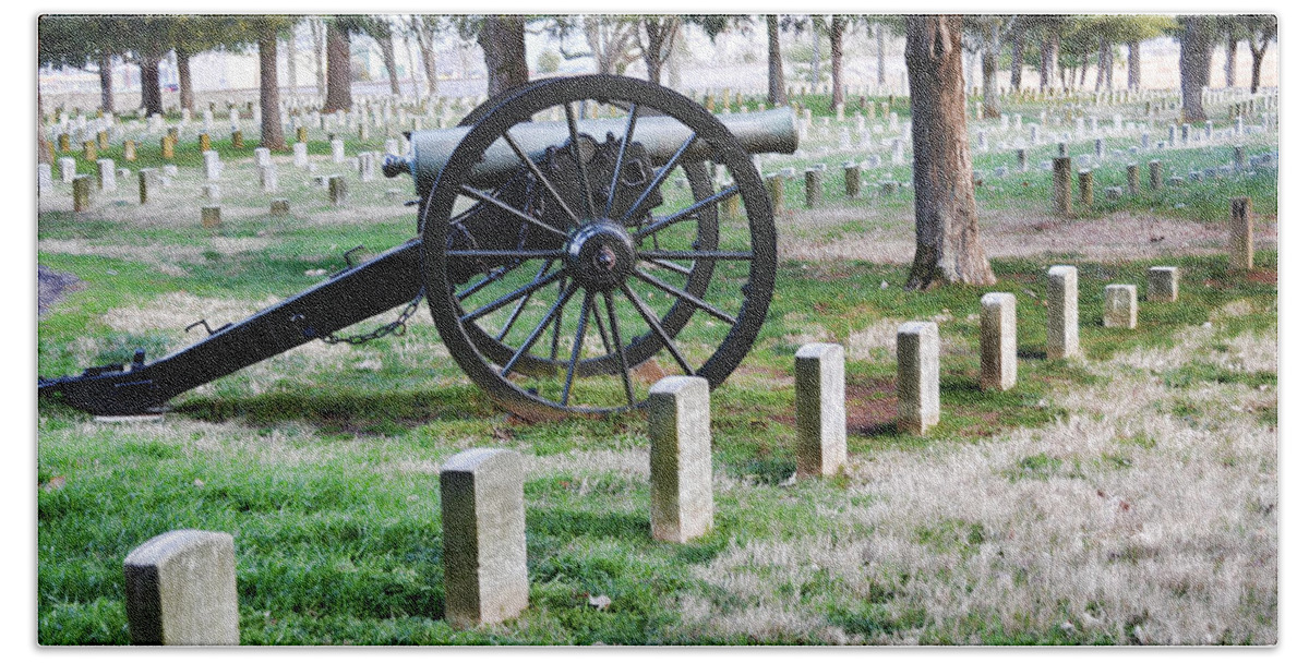 War Beach Towel featuring the photograph Old Artillery in Union Grave Yard by Donna Greene
