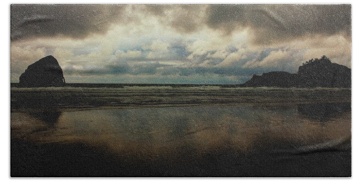 Oregon Beach Towel featuring the photograph Overcast by Benjamin Yeager