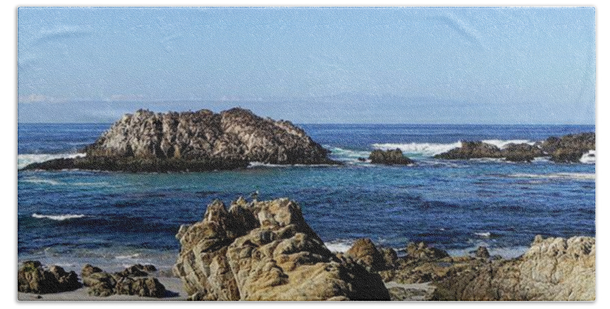 Pacific Beach Towel featuring the photograph Pacific Ocean Panoramic by Kathy Churchman