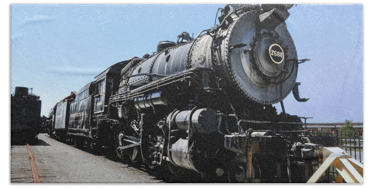 Steam Beach Towel featuring the photograph Pennsylvania Railroad H8 by Bill Cannon