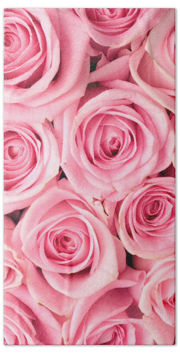 Pink Beach Sheet featuring the photograph Pink Roses by Munir Alawi
