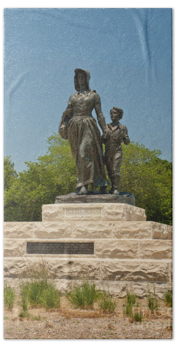 Statue Beach Towel featuring the photograph Pioneer Woman Statue, Oklahoma by Richard and Ellen Thane