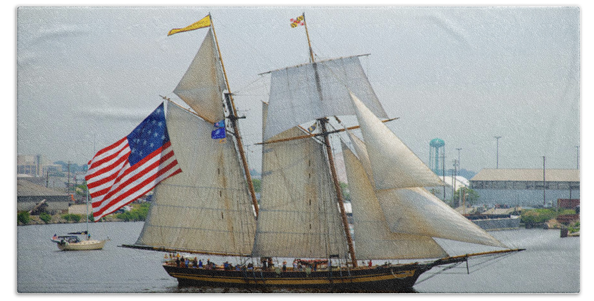 Clipper Beach Sheet featuring the photograph Pride of Baltimore II passing by Fort McHenry by Mark Dodd