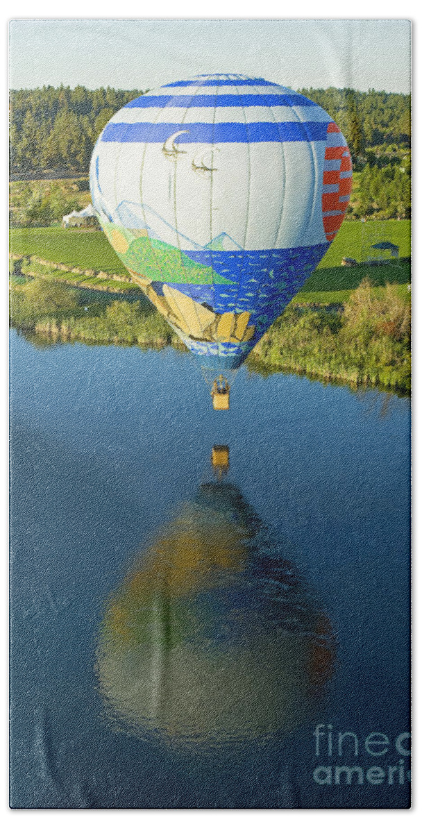 Pacific Beach Sheet featuring the photograph Reflections Over The Dechutes by Nick Boren