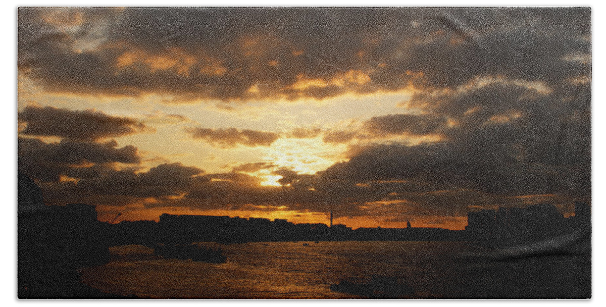 Sunset Beach Sheet featuring the photograph River Thames from Greenwich by Deborah Runham