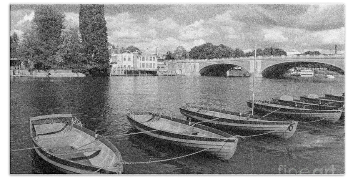 Rowing Boats Thames Uk Hampton Court Beach Sheet featuring the photograph Rowing Boats by Julia Gavin