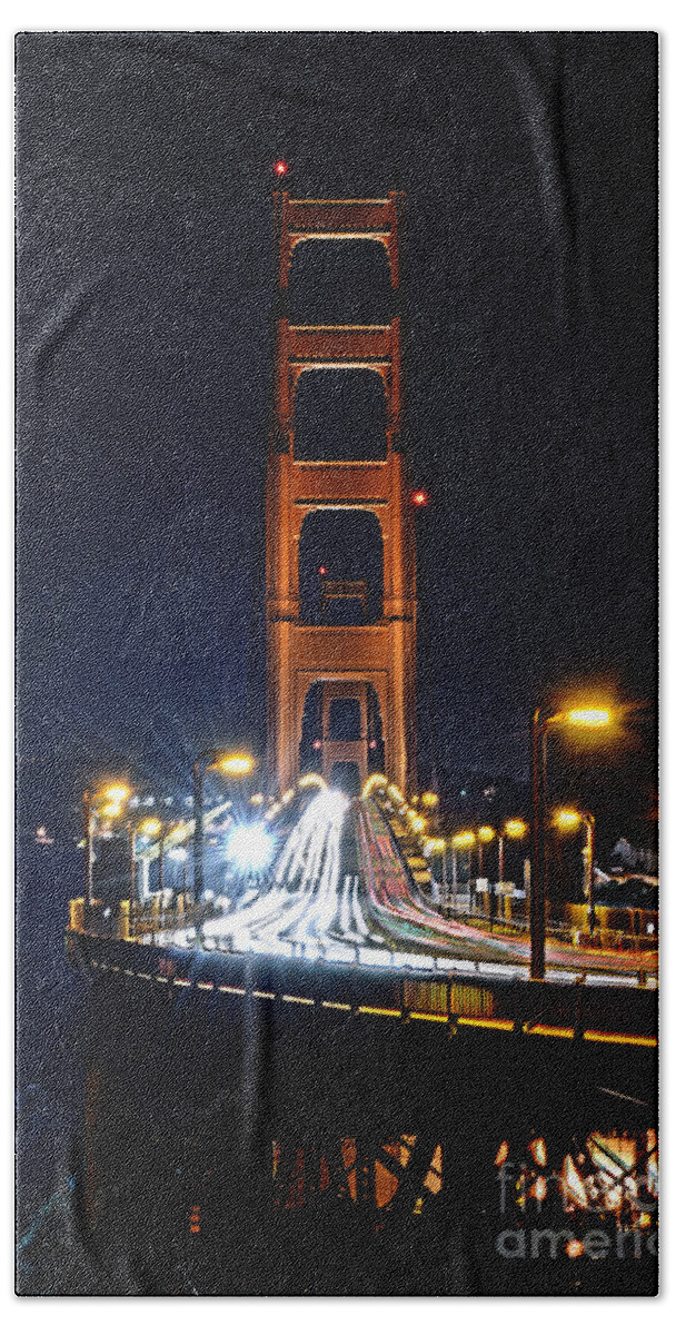 Eua Beach Towel featuring the photograph San Francisco - Golden Gate Bridge from North Vista Point by Carlos Alkmin