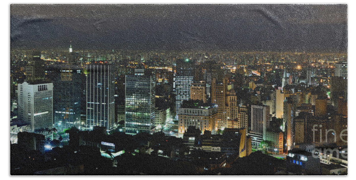 Sao Paulo Beach Sheet featuring the photograph Sao Paulo Downtown from Terraco Italia by Carlos Alkmin