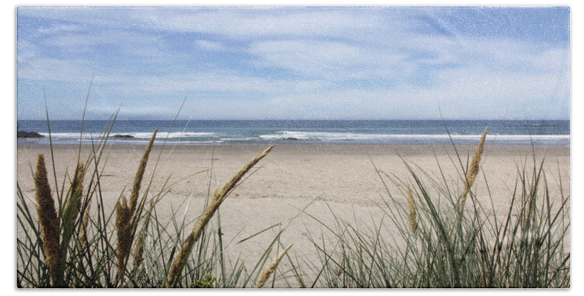 Beach Beach Sheet featuring the photograph Scenic Oceanview by Athena Mckinzie