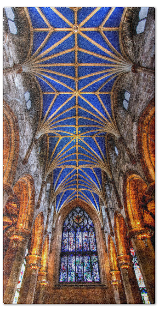 Edinburgh Beach Sheet featuring the photograph St Giles Cathedral Edinburgh by Jenny Setchell