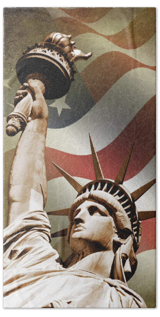 Statue Of Liberty Beach Towel featuring the photograph Statue of Liberty by Mark Rogan