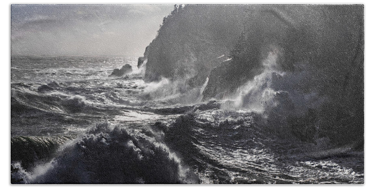 Gulliver's Hole Beach Sheet featuring the photograph Stormy Seas at Gulliver's Hole by Marty Saccone