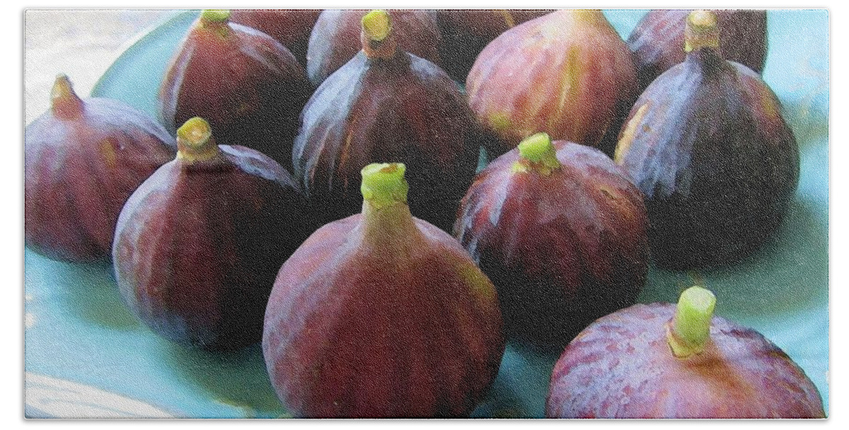 Fig Beach Towel featuring the photograph Summer Fresh Figs by Susan Carella