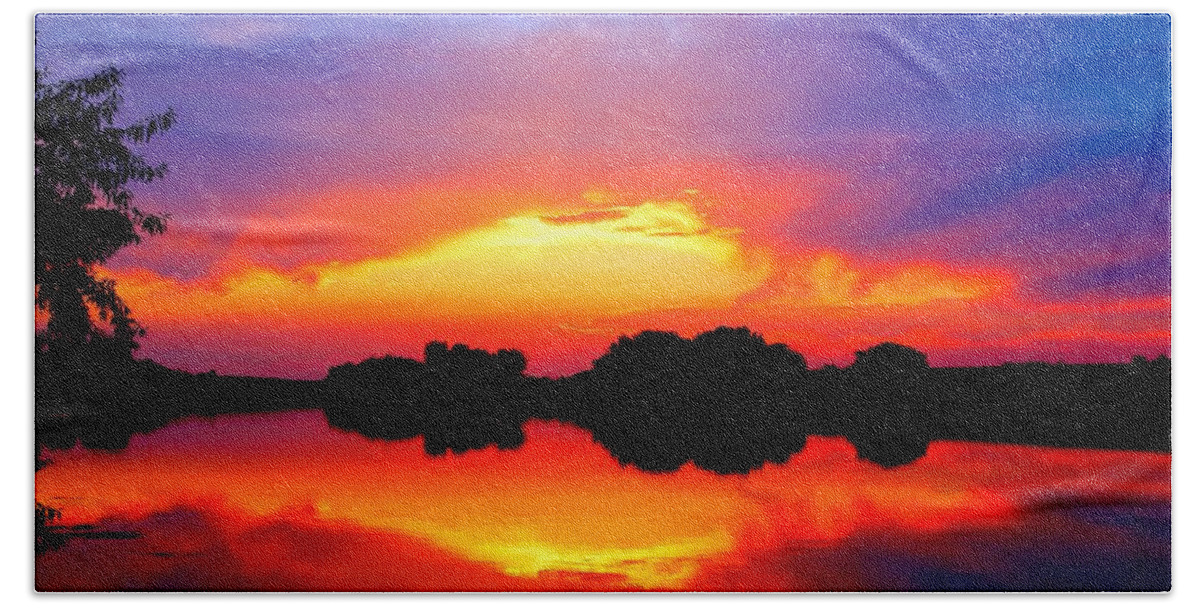 Sunset Beach Towel featuring the photograph Summer Sunset by Lynn Hopwood