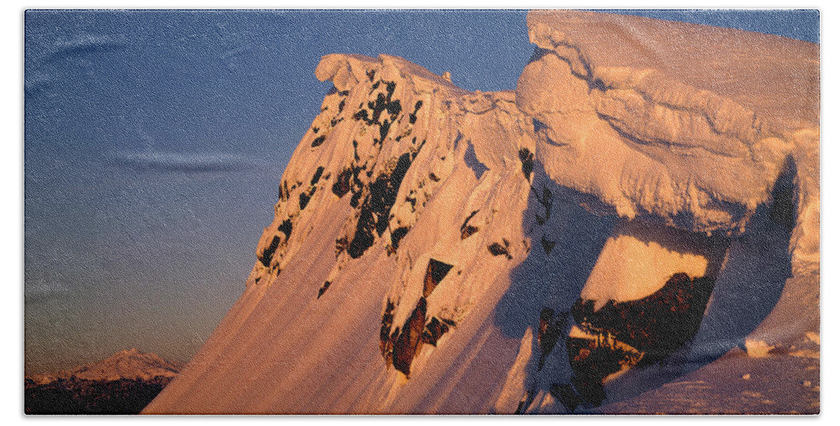 Summit Beach Towel featuring the photograph 2M4414-Summit of Mt. Pilchuck by Ed Cooper Photography