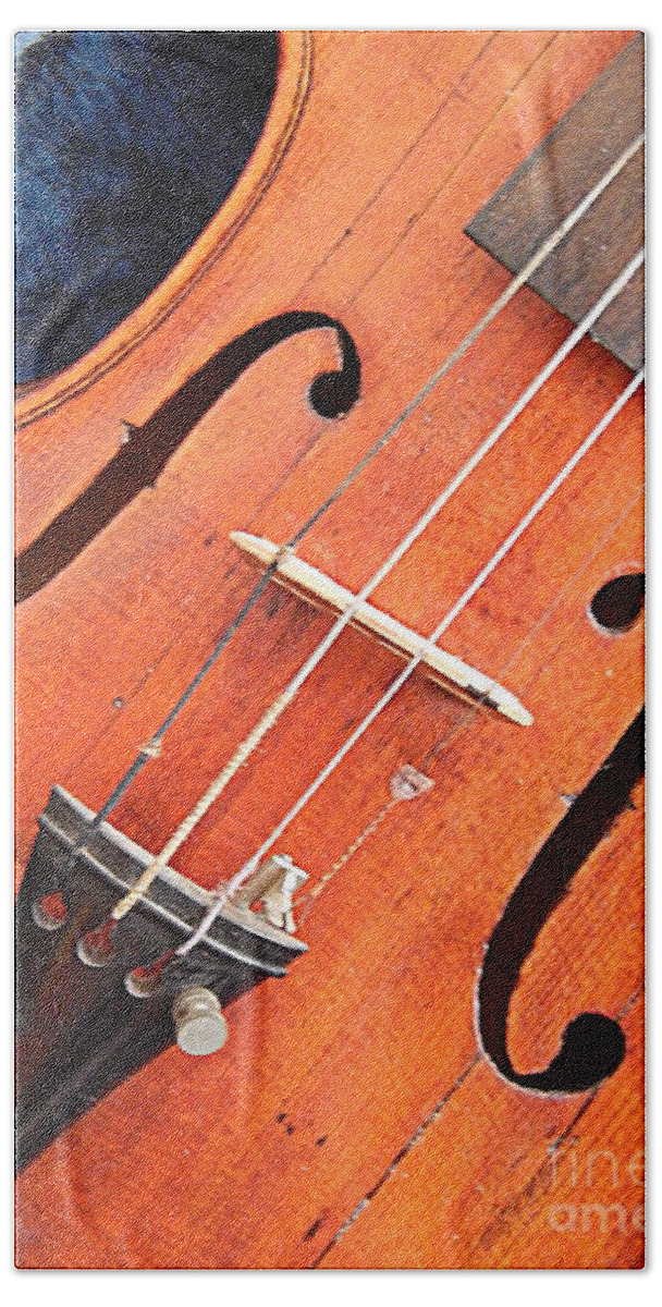 Nola Beach Sheet featuring the photograph The Violin And The Memory Of Music In New Orleans Louisiana by Michael Hoard