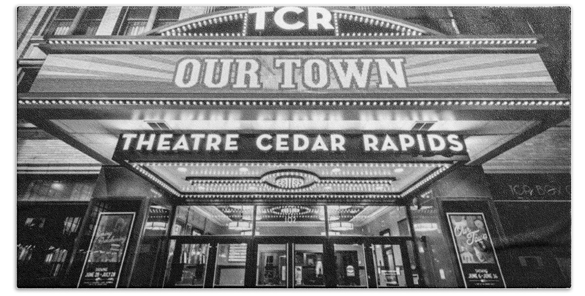 Cedar Rapids Beach Towel featuring the photograph Theatre Cedar Rapids in Black and White by Anthony Doudt