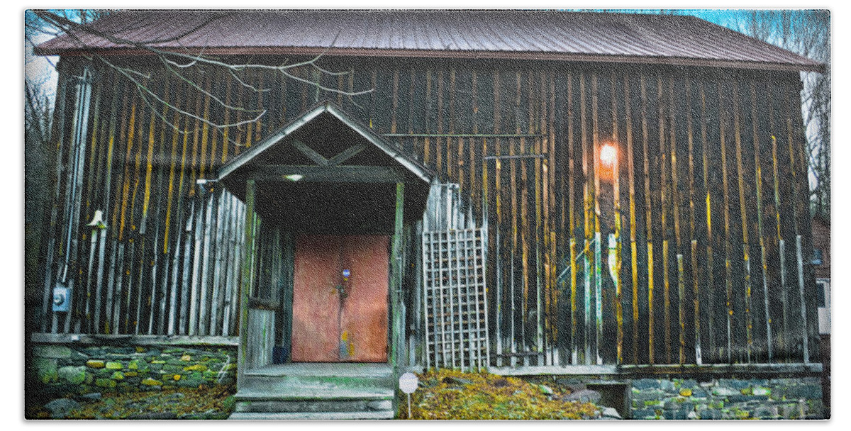 Barn Beach Towel featuring the photograph This Old Barn by Gary Keesler