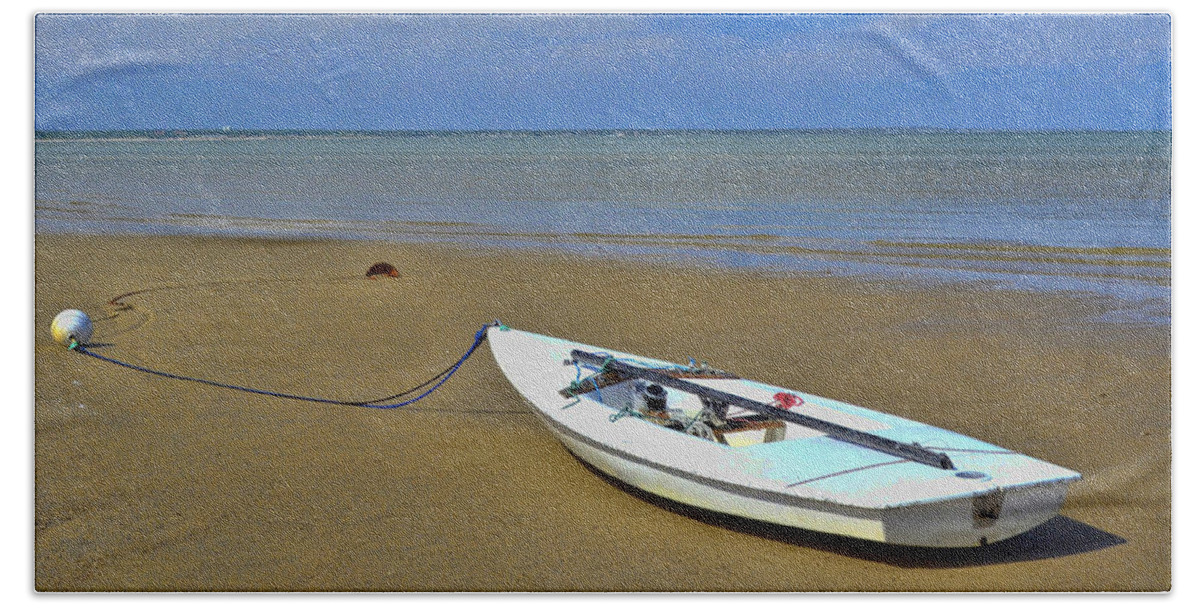 Thumpertown Beach Lowtide Beach Towel featuring the photograph Thumpertown Beach Lowtide 3 by Allen Beatty