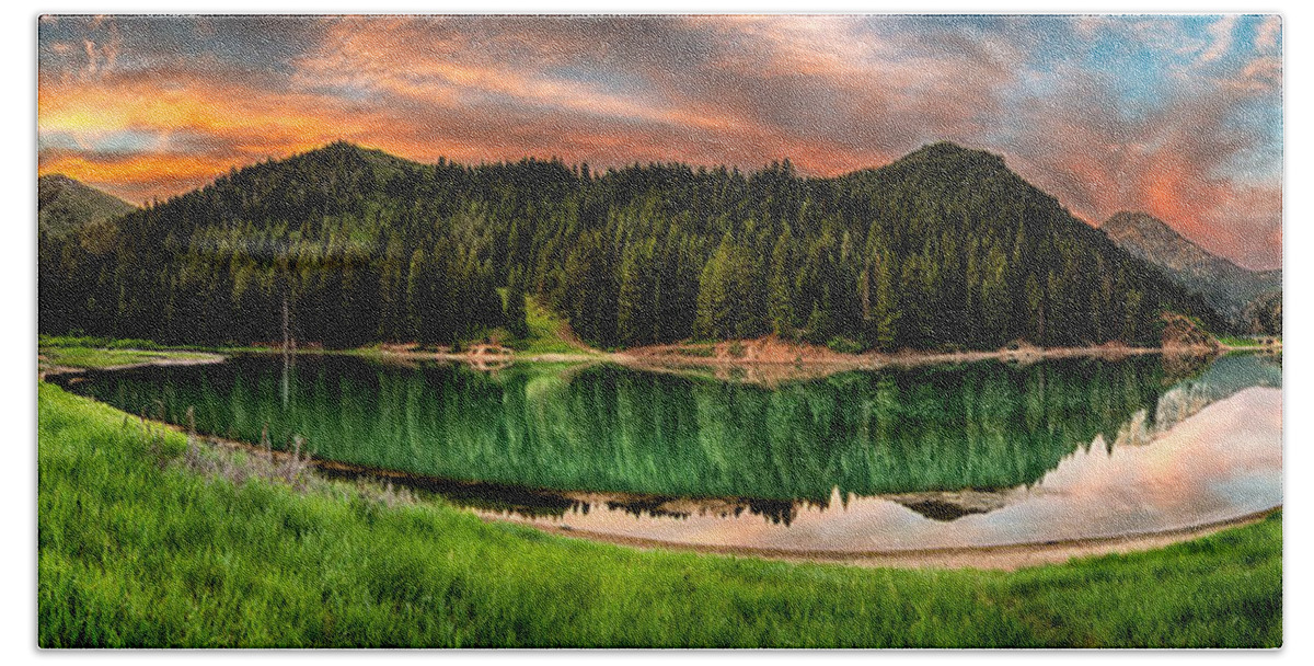 Reservoir Beach Towel featuring the photograph Tranquility by Brett Engle
