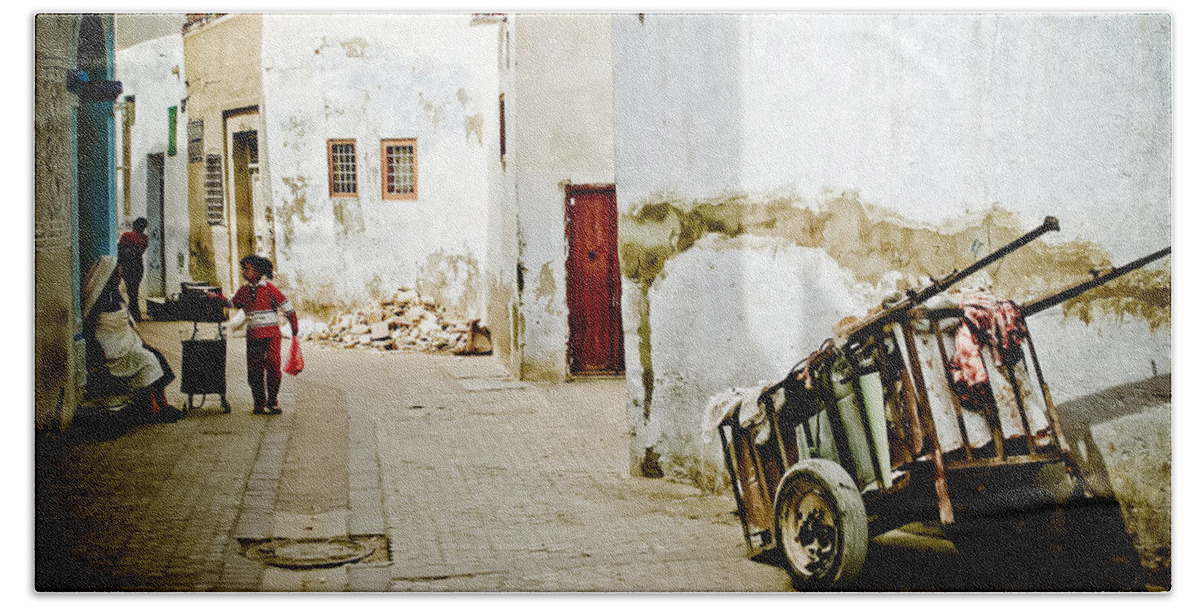 2006 Beach Sheet featuring the photograph Tunisian Girl by John Wadleigh