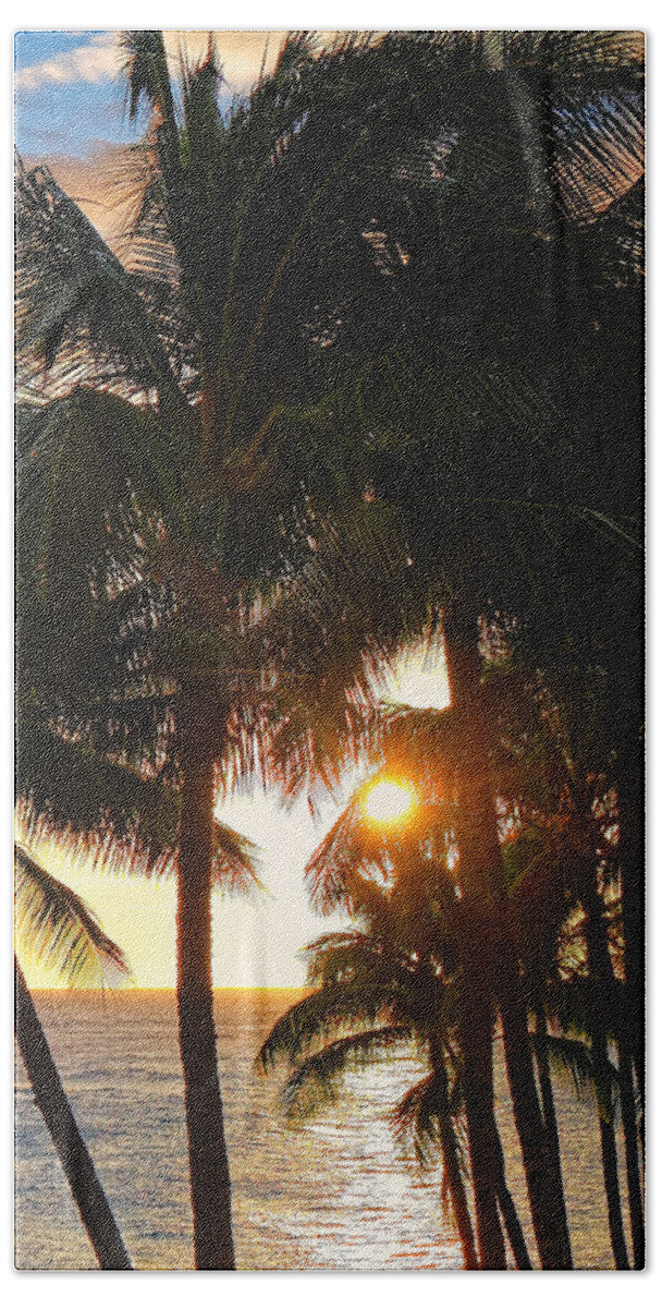 Hawaii Beach Towel featuring the photograph Waikoloa Palms by Lars Lentz