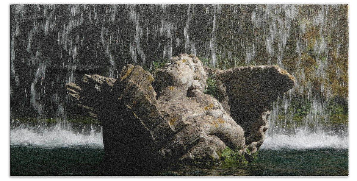 Fountain Beach Sheet featuring the photograph Water Angel by Evelyn Tambour