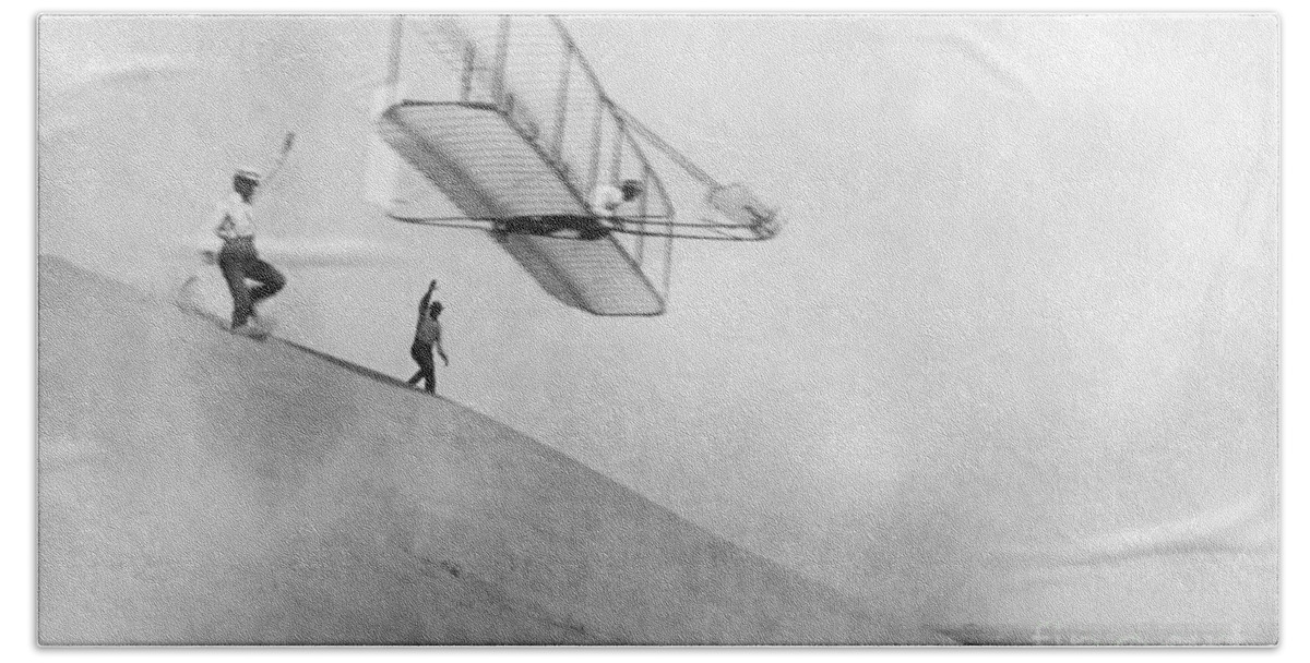 History Beach Towel featuring the photograph Wilbur Wright Pilots Early Glider 1901 by Science Source