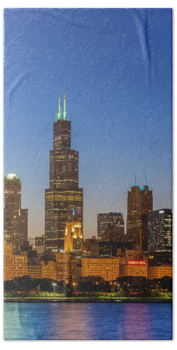 Chicago Skyline Beach Towel featuring the photograph Willis Tower by Sebastian Musial
