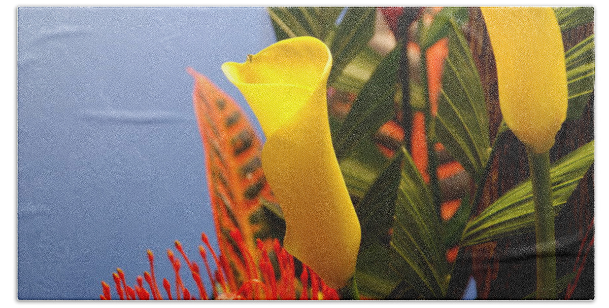 Calla Lily Beach Towel featuring the photograph Yellow Calla Lilies by Jennifer Ancker