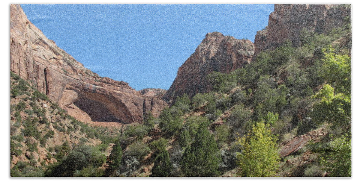 Moutains Beach Towel featuring the photograph Zion Park Grand Arch by Christiane Schulze Art And Photography
