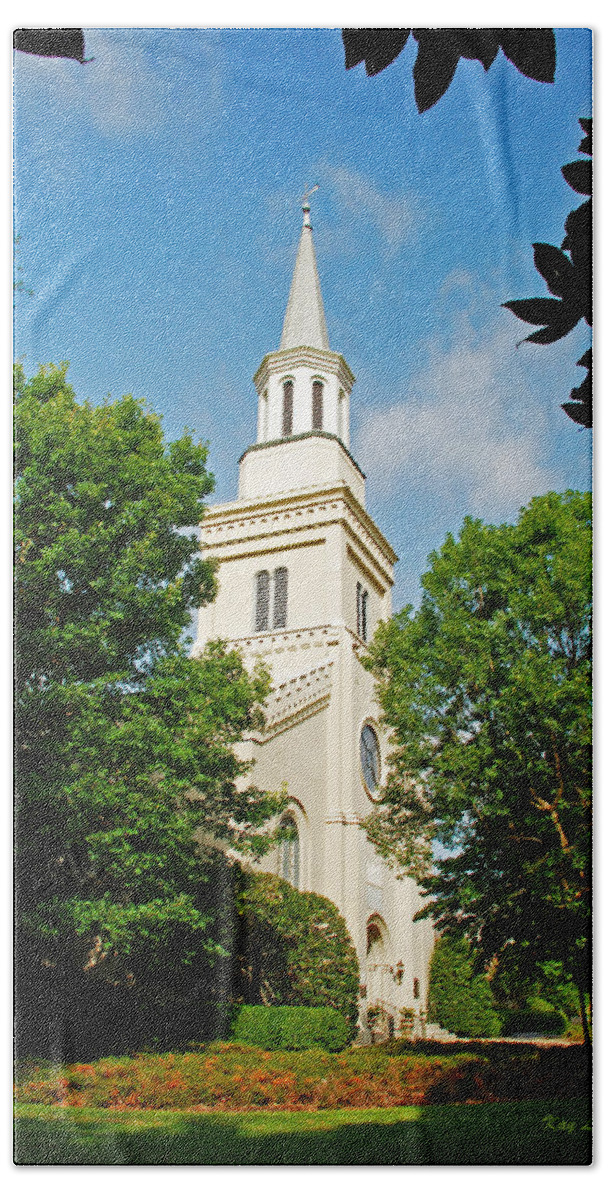 Church Beach Towel featuring the photograph 1st Presbyterian Church by Kay Lovingood