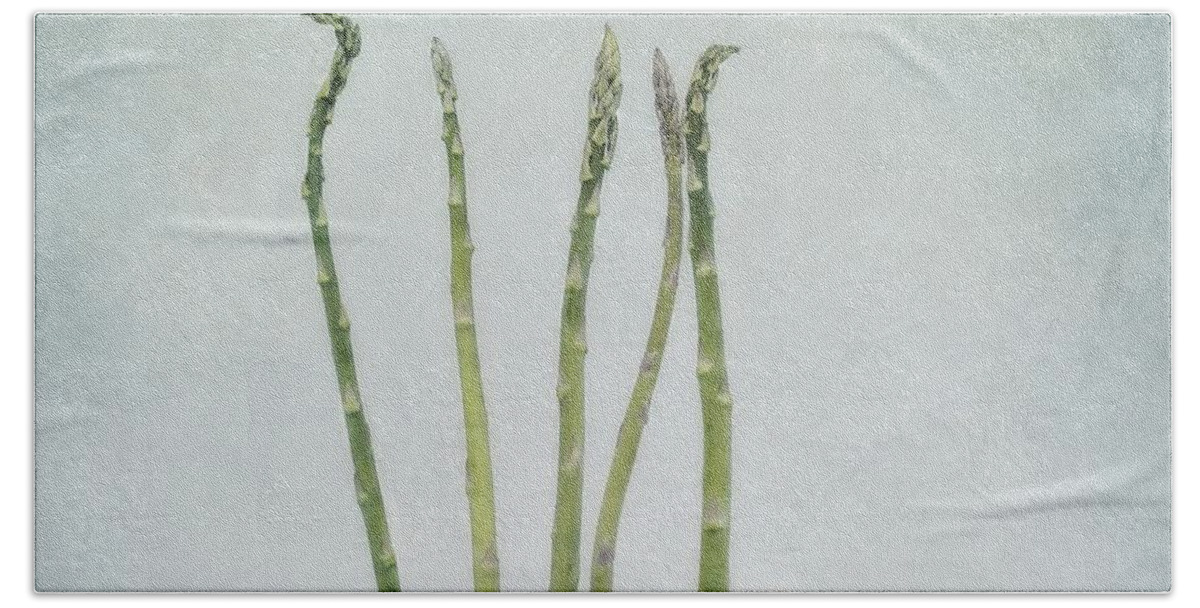 Asparagus Beach Sheet featuring the photograph A Bunch Of Asparagus by Priska Wettstein