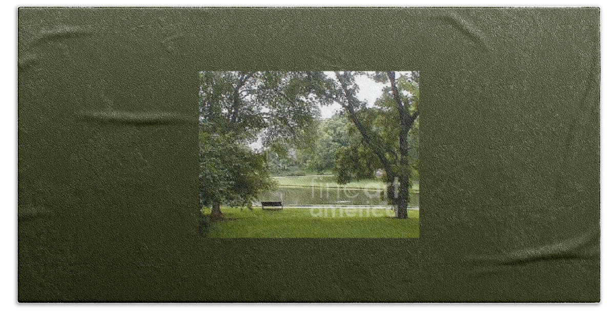 Bench Beach Towel featuring the photograph A Quiet Place by Vonda Lawson-Rosa