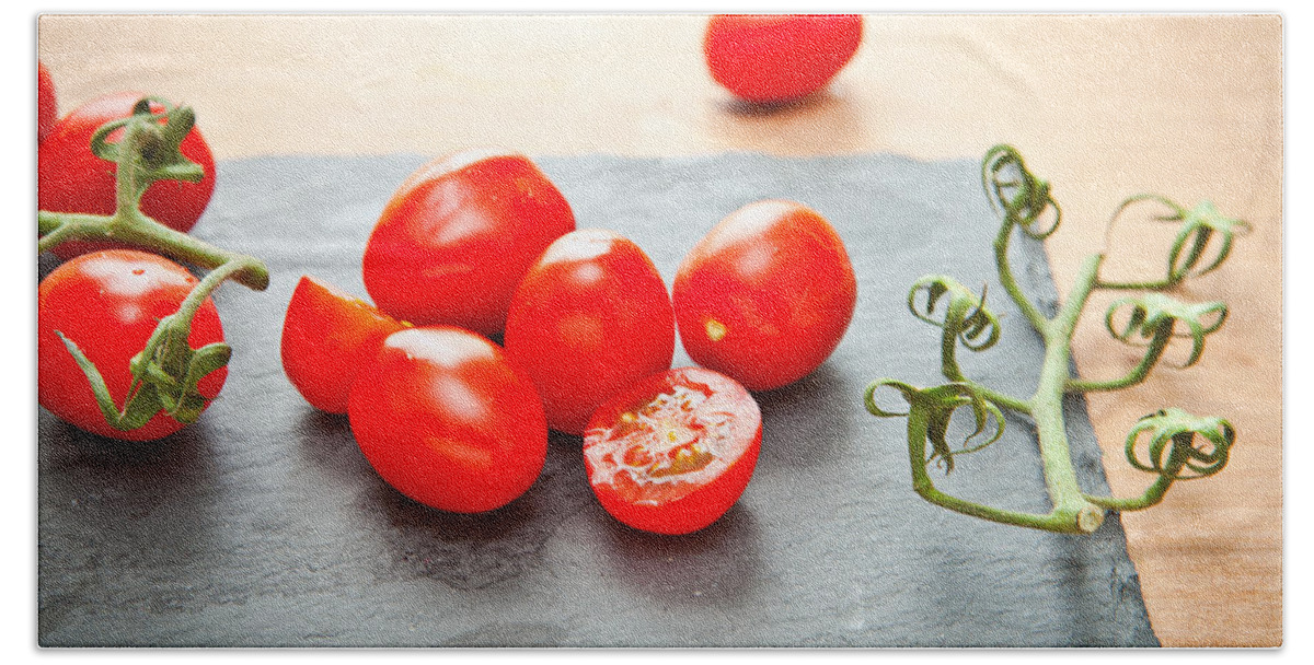 Cherry Beach Towel featuring the photograph Cherry tomatoes by Tom Gowanlock