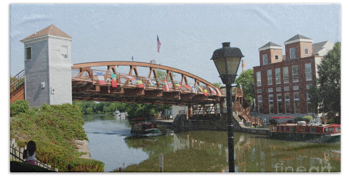 Erie Canal Beach Towel featuring the photograph Fairport Lift Bridge by William Norton