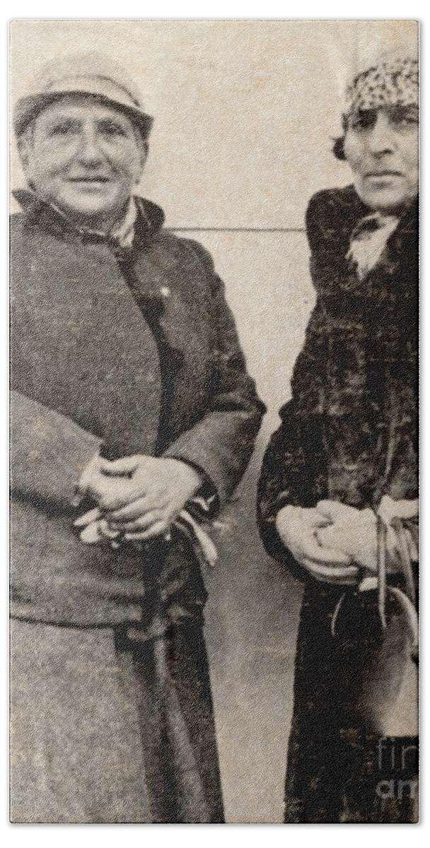 History Beach Towel featuring the photograph Gertrude Stein And Alice B. Toklas by Photo Researchers