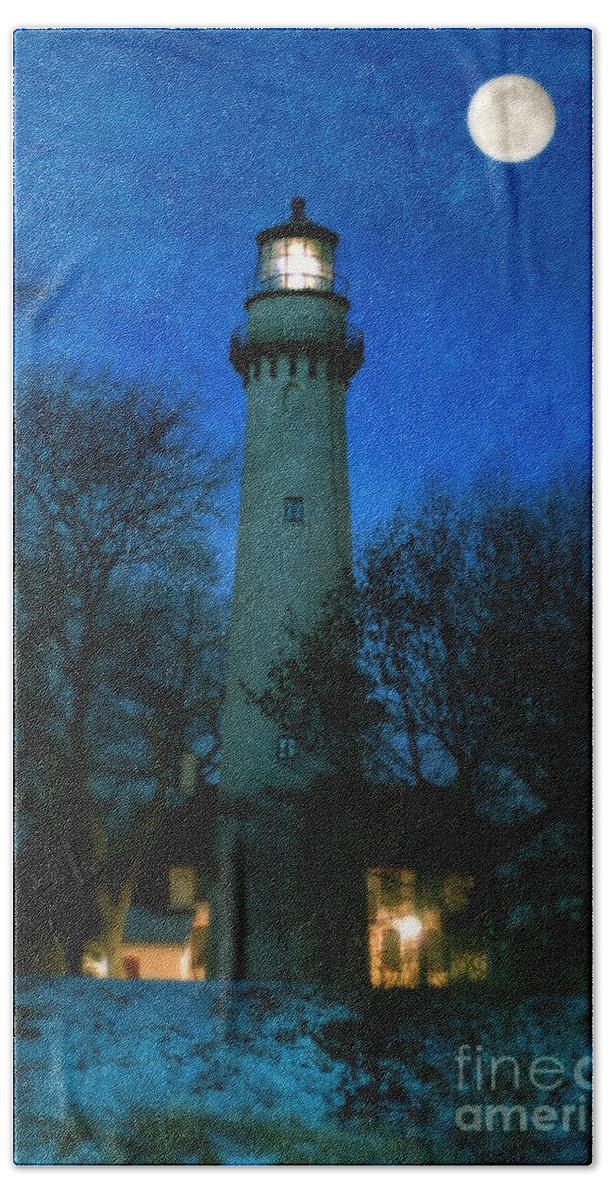 Grosse Point Lighthouse Beach Towel featuring the photograph Grosse Point Lighthouse Before Dawn by Jill Battaglia