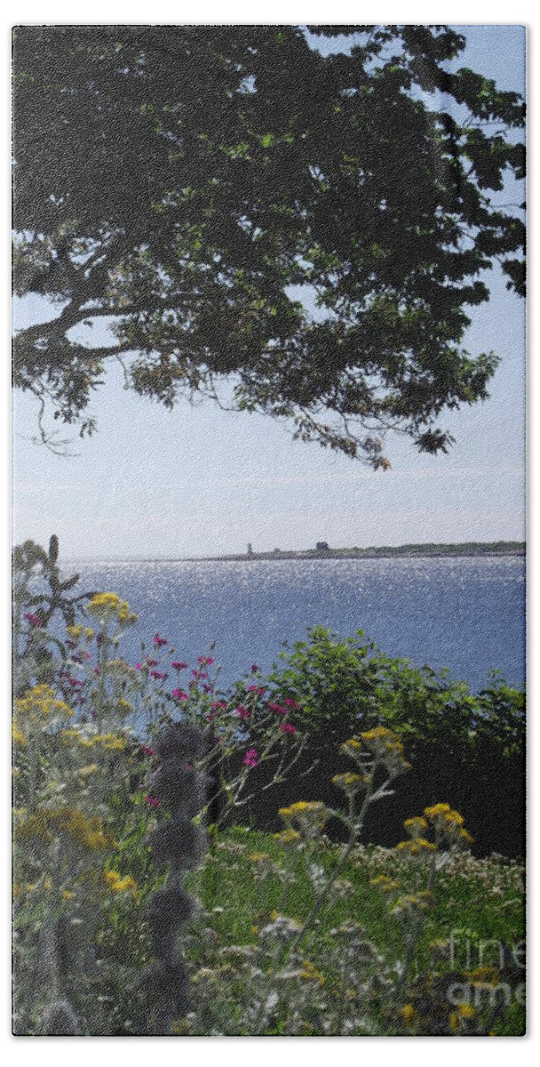 Lighthouse Beach Sheet featuring the photograph Hillside Beauty by Michelle Welles