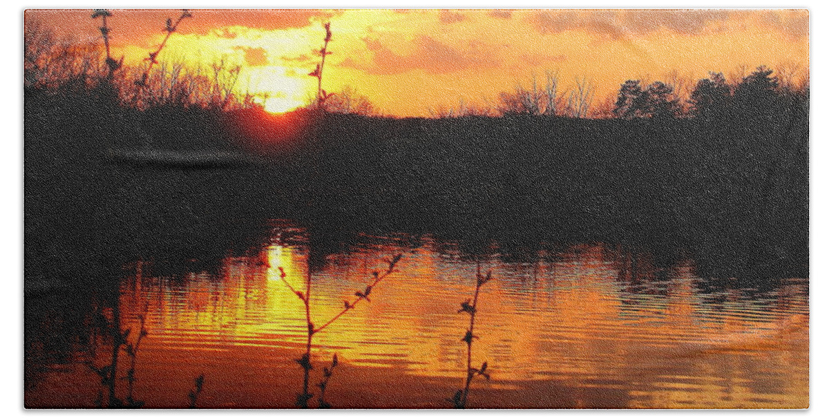 Horn Pond Beach Sheet featuring the photograph Horn Pond Sunset 8 by Jeff Heimlich