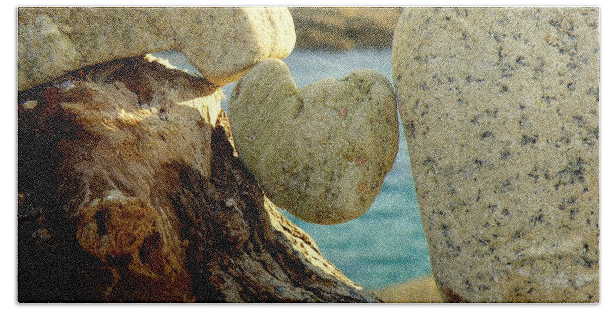 Heart Beach Sheet featuring the photograph In the Heart of Things by Lainie Wrightson
