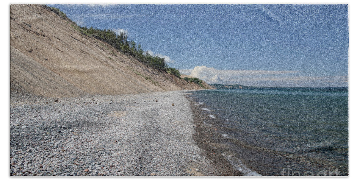 National Park Beach Towel featuring the photograph Lake Superior by Ted Kinsman