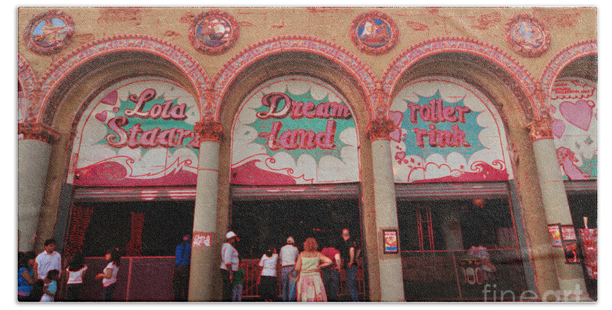 Amusement Park Beach Sheet featuring the photograph Lola Starr Dreamland by Mark Gilman