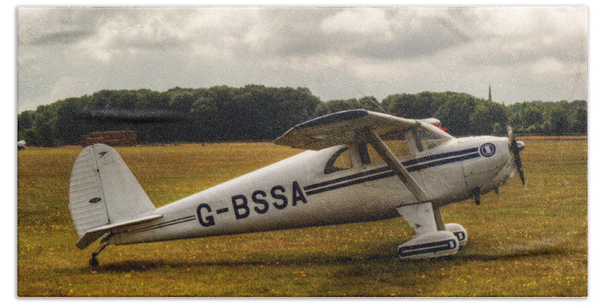 Luscombe 8e Beach Towel featuring the photograph Luscombe 8E Deluxe 2 seater plane by Chris Day