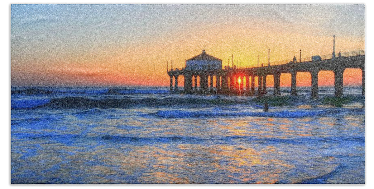 Manhattan Beach Pier Beach Towel featuring the photograph Manhattan Pier Sunset by Richard Omura