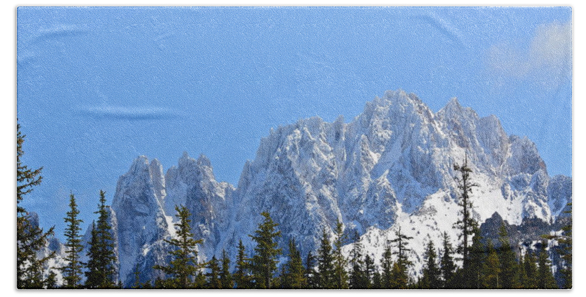 Mountains Beach Towel featuring the photograph Mountain Majesty by Diana Hatcher