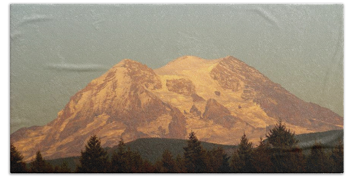 Mt Rainier Beach Towel featuring the photograph Mt Rainer Sunset Glow by Charles Robinson