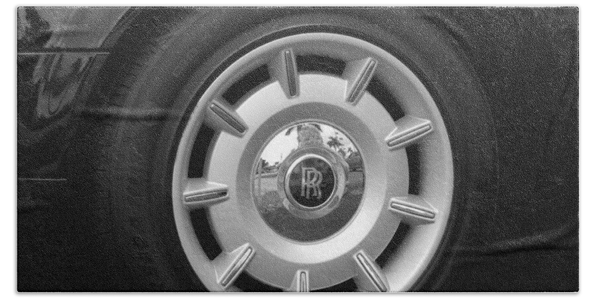 Rolls Royce Beach Towel featuring the photograph R R Wheel by Rob Hans