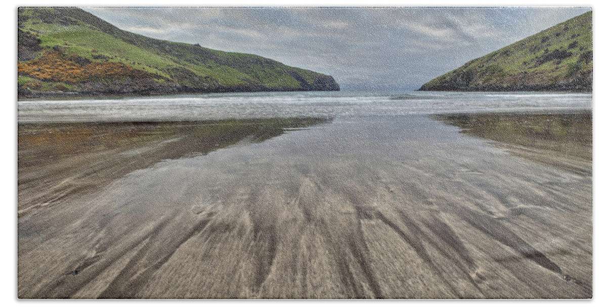 00479597 Beach Towel featuring the photograph Sand Patterns At Dawn Otanerito Beach by Colin Monteath